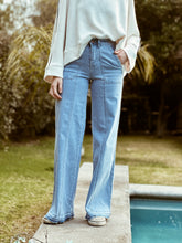 Cargar imagen en el visor de la galería, Jeans Peumo Celeste (ap)