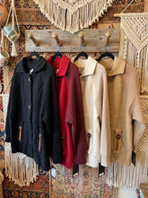 Cargar imagen en el visor de la galería, Abrigo Grace Rojo