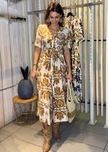 Cargar imagen en el visor de la galería, Vestido Lirio Camel
