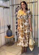 Cargar imagen en el visor de la galería, Vestido Lirio Camel