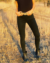 Cargar imagen en el visor de la galería, Legging Jeans Negro (ch2)