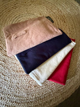 Cargar imagen en el visor de la galería, Poncho Nudo Burdeo
