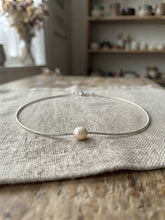 Cargar imagen en el visor de la galería, Collar Perla Plateado

