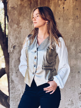 Cargar imagen en el visor de la galería, Gilet Texas Croco Foil (ap)
