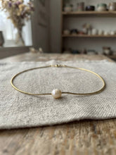 Cargar imagen en el visor de la galería, Collar Perla Dorado

