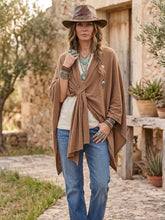Cargar imagen en el visor de la galería, Poncho Nudo Camel (ap)
