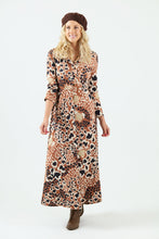 Cargar imagen en el visor de la galería, Vestido Kaya Camel/Crudo (ap)
