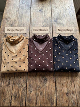 Cargar imagen en el visor de la galería, Polera Cora Café
