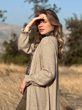 Cargar imagen en el visor de la galería, TAPADO FLORI BEIGE
