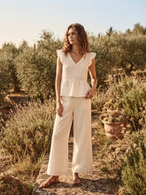 Cargar imagen en el visor de la galería, Blusa Peplum Blanca

