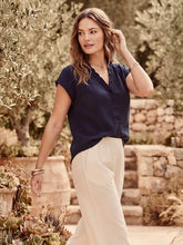 Cargar imagen en el visor de la galería, Blusa Bolonia Azul
