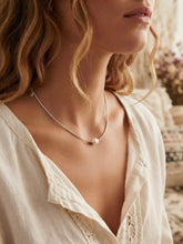 Cargar imagen en el visor de la galería, Collar Perla Plateado

