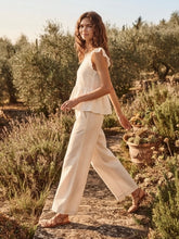 Cargar imagen en el visor de la galería, Blusa Peplum Blanca
