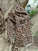 Cargar imagen en el visor de la galería, Maxi Bufanda Print Camel

