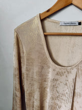 Cargar imagen en el visor de la galería, Polera Bea Beige

