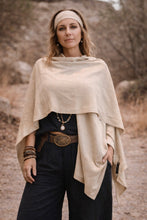 Cargar imagen en el visor de la galería, Poncho Nudo Barquillo
