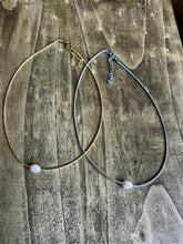 Cargar imagen en el visor de la galería, Collar Perla Dorado
