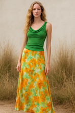 Cargar imagen en el visor de la galería, Falda Martina Verde
