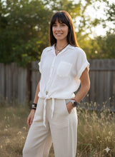 Cargar imagen en el visor de la galería, Blusa Isabella
