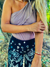 Cargar imagen en el visor de la galería, Polera Maia visón (ap)
